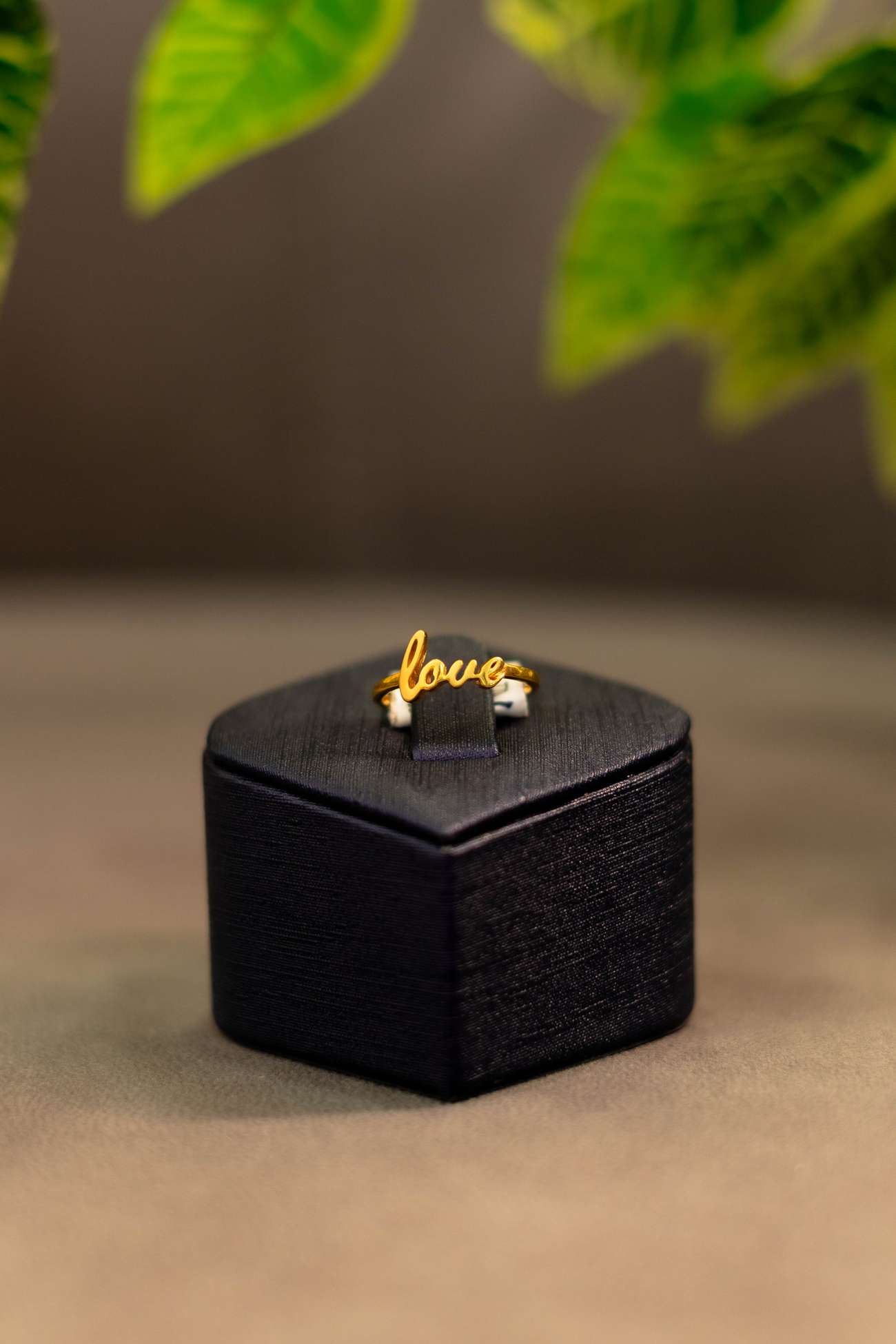 Ring - 1.77 gm