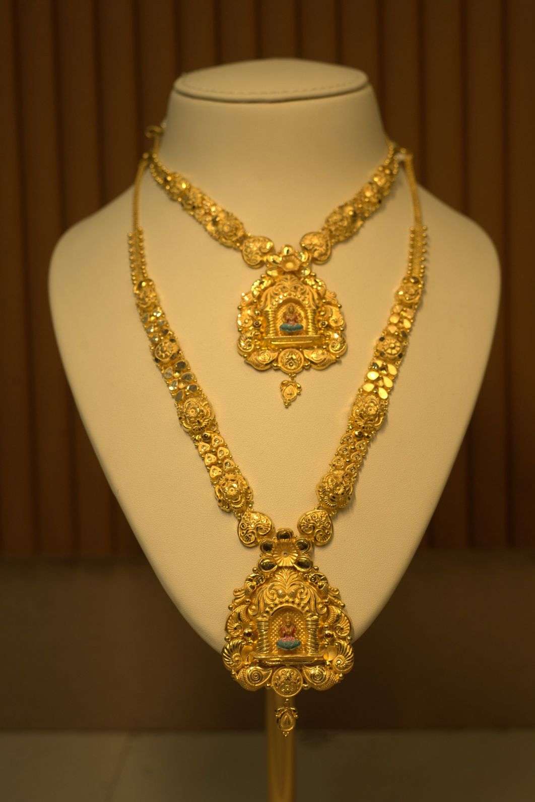 Necklace - 14.69 gm